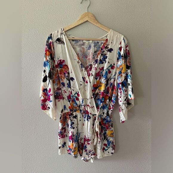 Umgee Floral Print Shorts Romper White Size Small - Picture 1 of 8